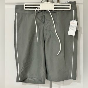 Old Navy Men’s Gray Swim Trunks Shorts Size 28 UPF 40 10” Inseam